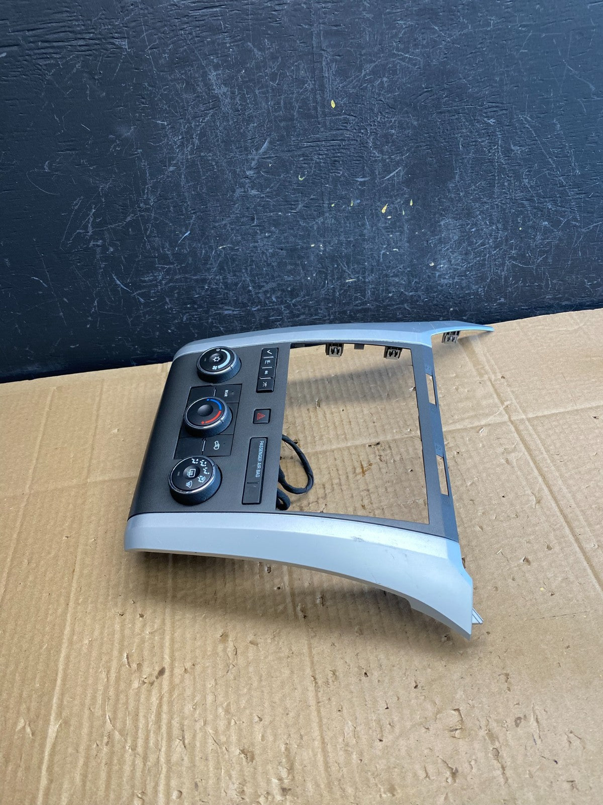 2008 to 2012 Chevrolet Traverse AC Heater Climate Control Unit AC9514 DG2