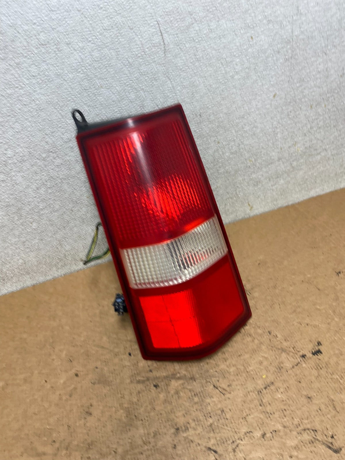 2003 to 2017 Chevrolet Express 1500 Left Driver Side Tail Light Oem S7019 DW2