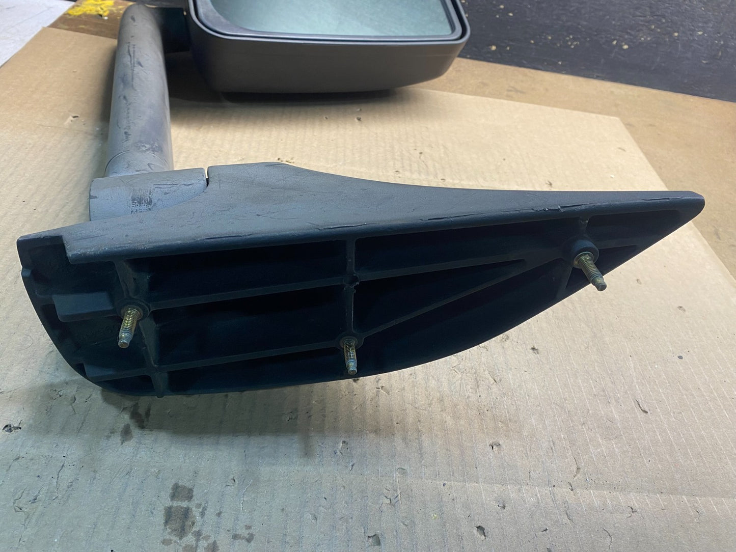 1992 to 2001 Ford E-Series E150 E250 E350 714487 Velvac 17.5 in. Arm Z51903
