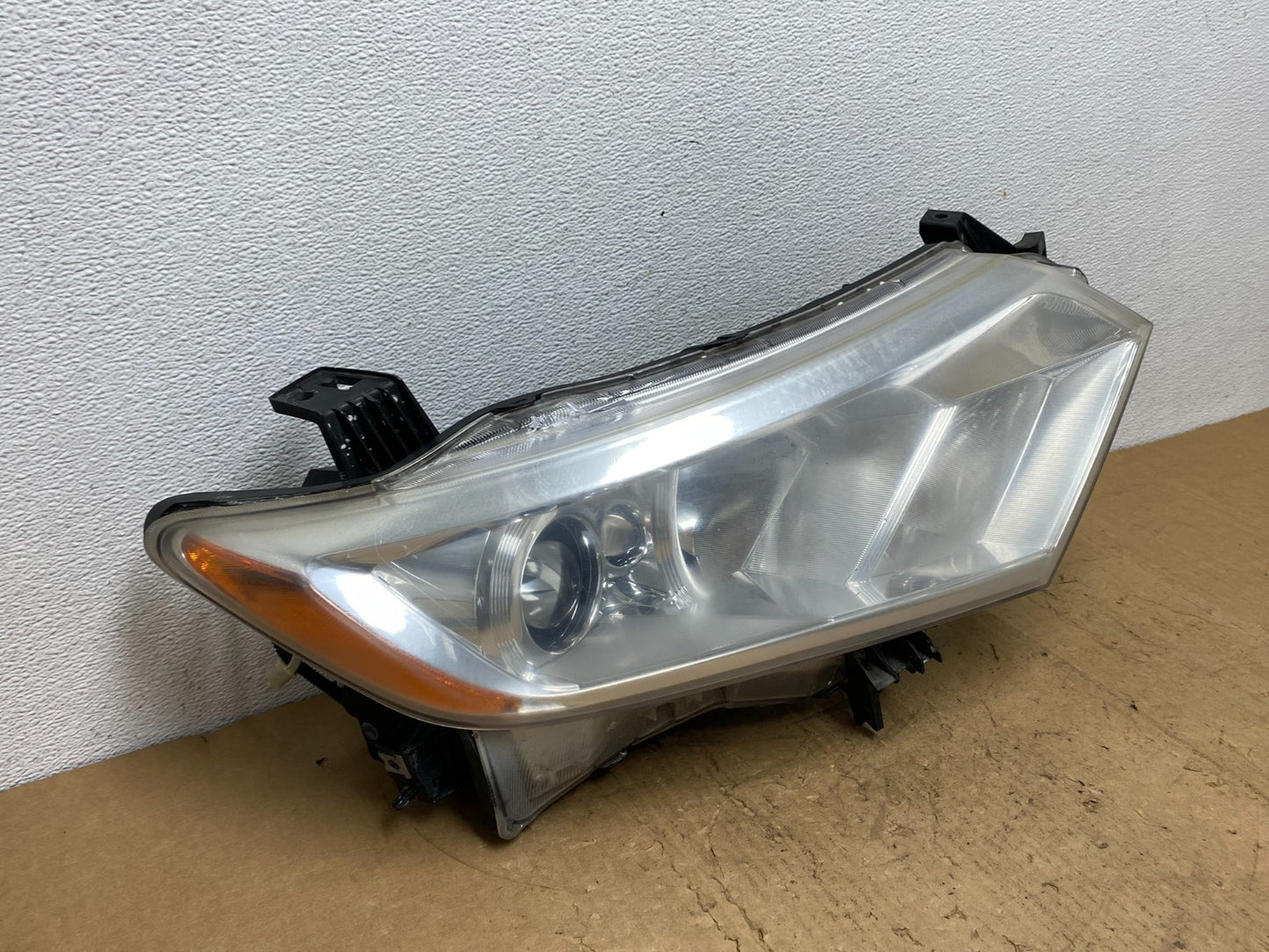 2012 to 2017 Nissan Quest Right Passenger RH Headlight Halogen AD1435 DW2
