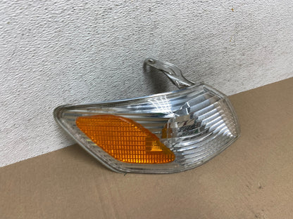 2000 - 2001 Toyota Camry Front Right Passenger RH Turn Signal AE6911 DW2