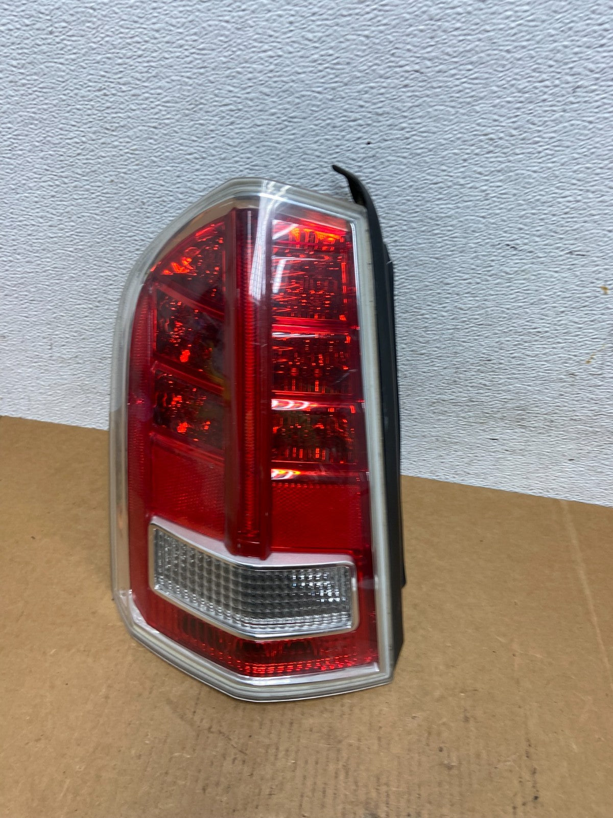 2011 to 2014 Chrysler 300 Left Driver Lh Side Tail Light ad9058 DG0