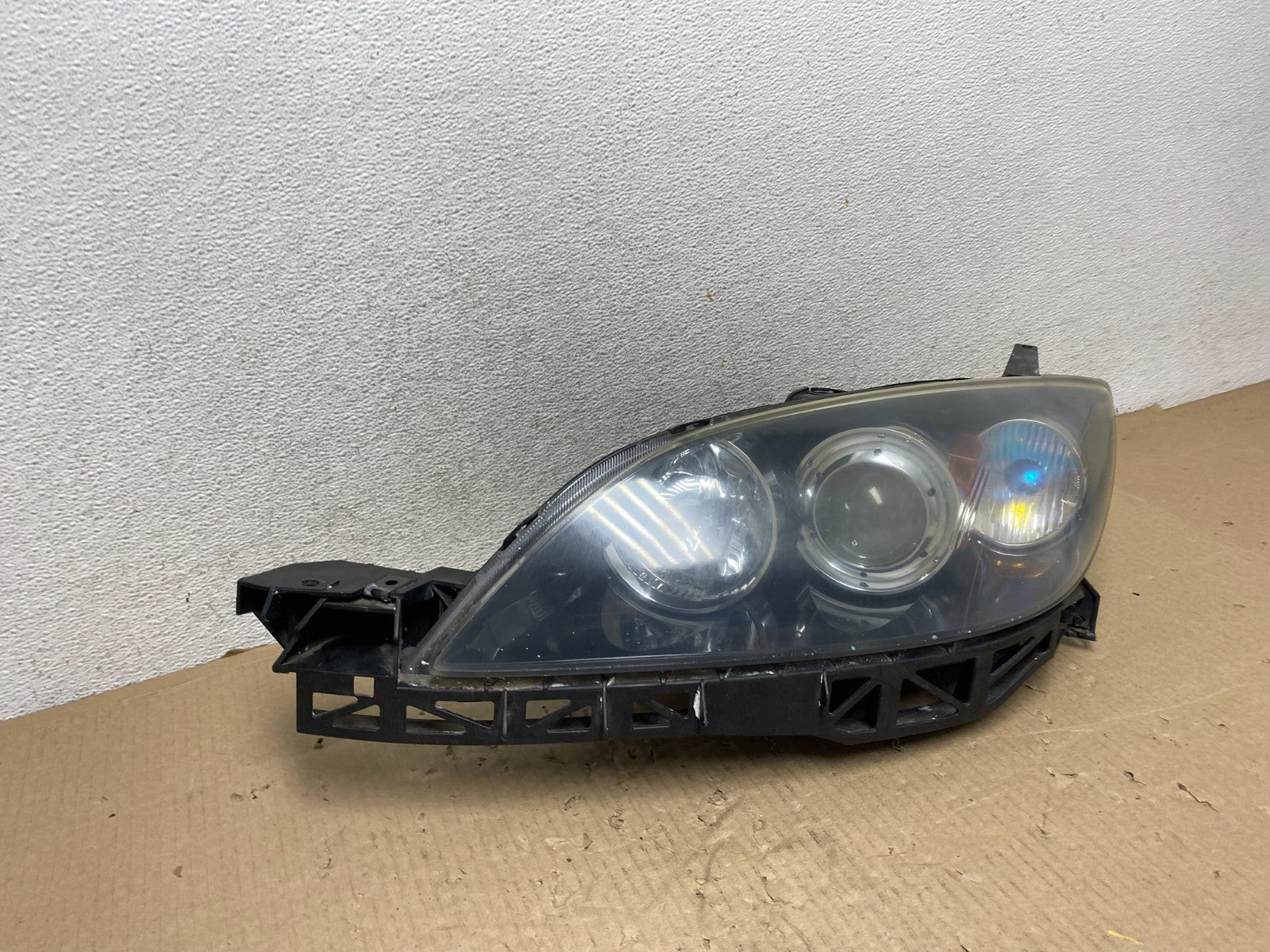 2004 to 2009 Mazda 3 Hatchback Left Driver LH Side Headlight AG5932 DW2