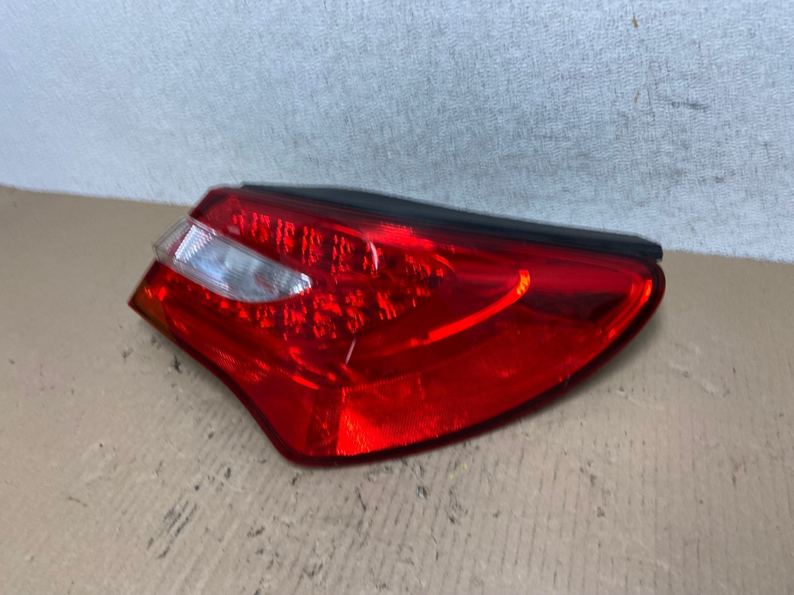 2011-2014 Chrysler 200 Sedan Right Passenger Side RH Tail Light AF5908 LK1