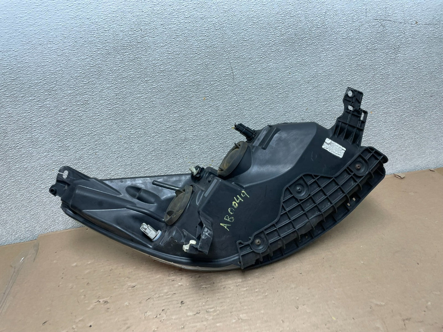2013 - 2016 Ford Escape Headlight Left Driver Lh Side Halogen AB0049 DW8