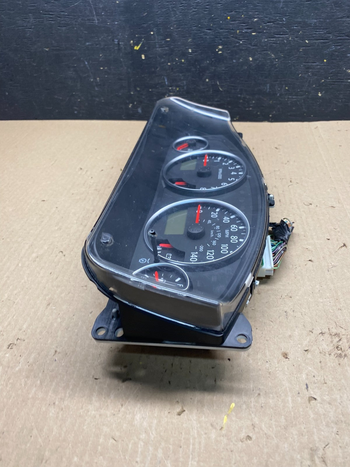 2005 Nissan Pathfinder Speedometer Cluster Gauge OEM Q6985 DG2