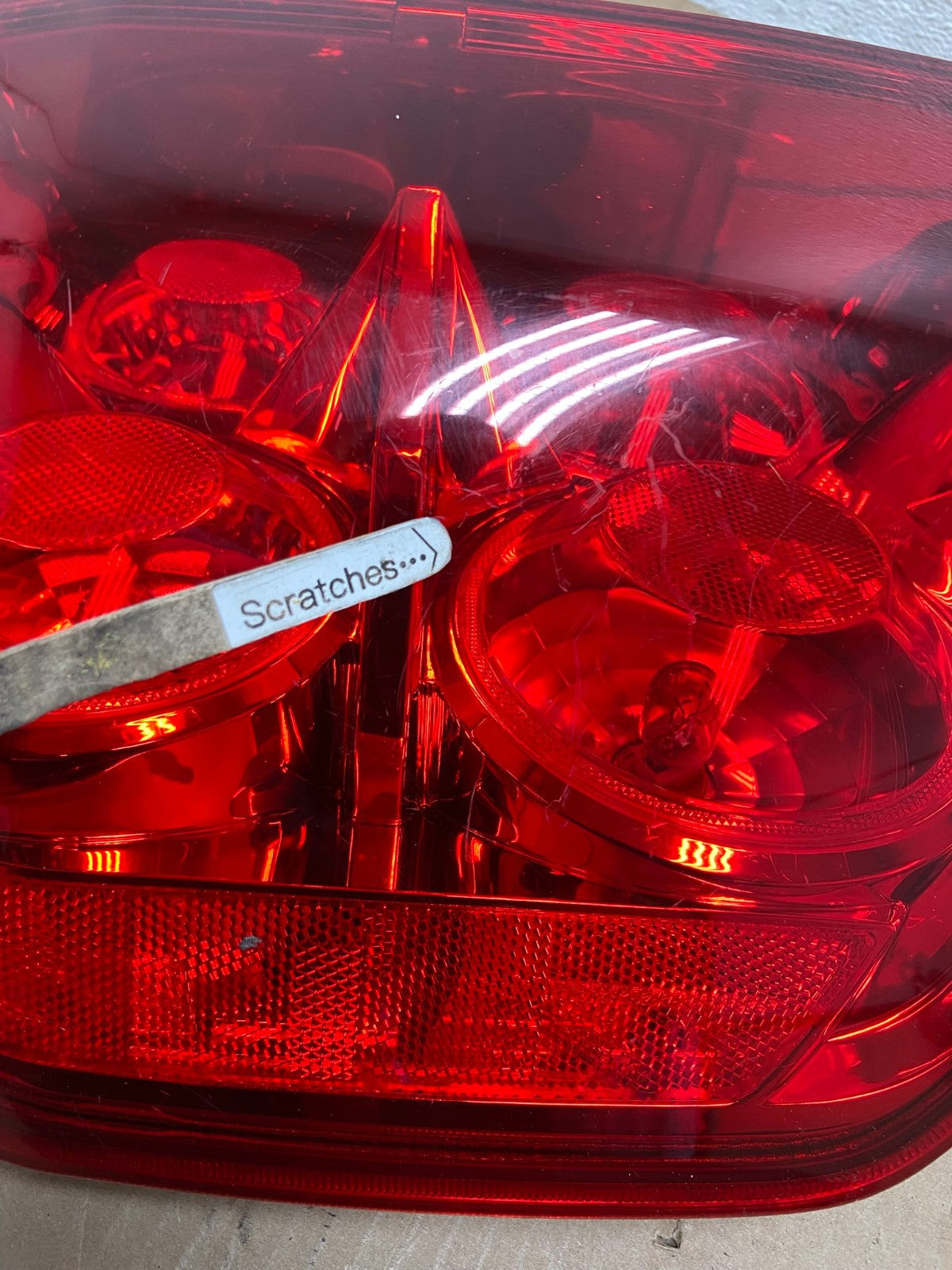 2003 2004 2005 Honda Pilot Left Driver LH Side Tail Light AE9195 LK3
