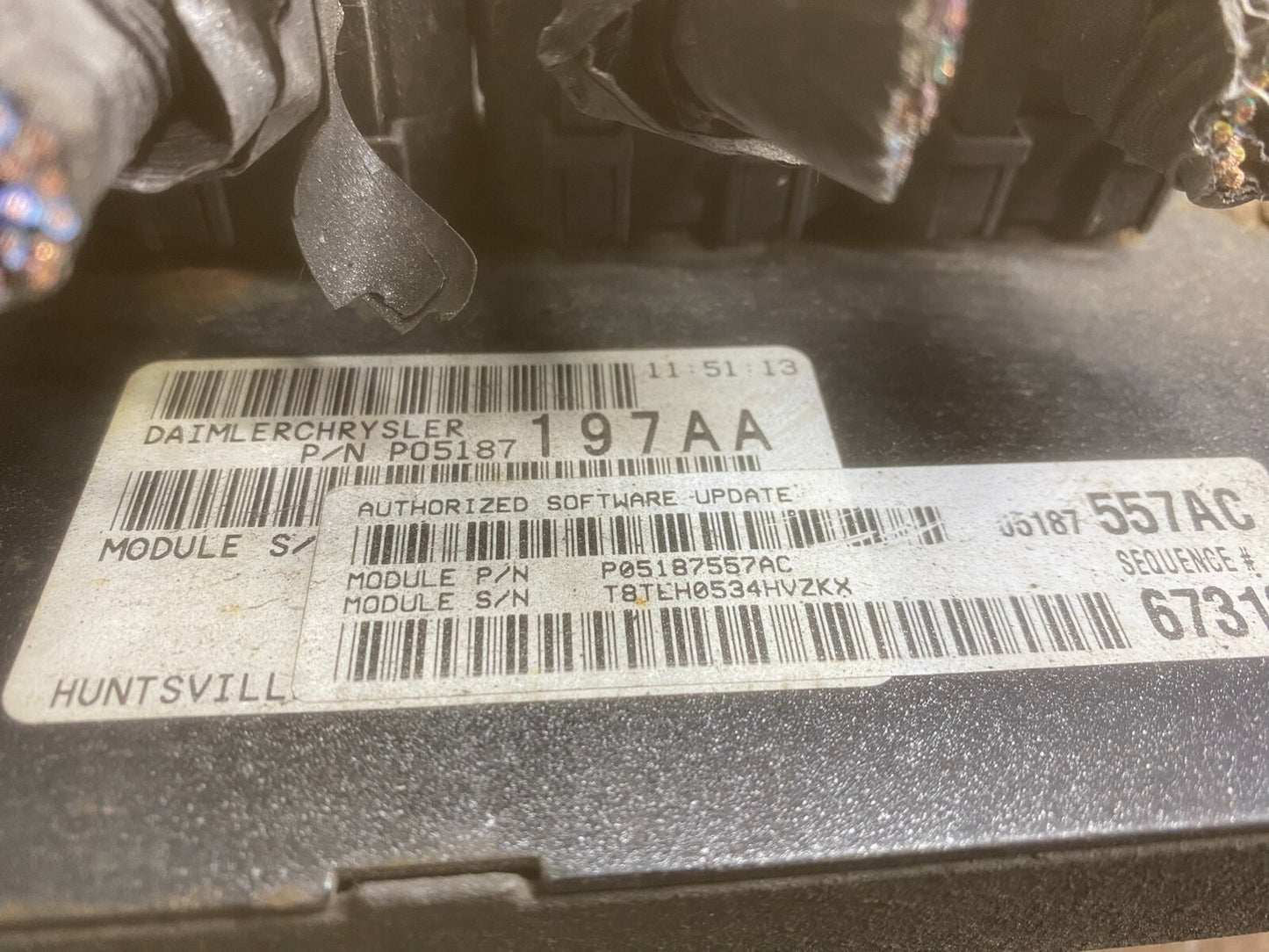 2007 Chrysler  Caravan 3.3L Engine Control Module p05187557ac j5486 DG2