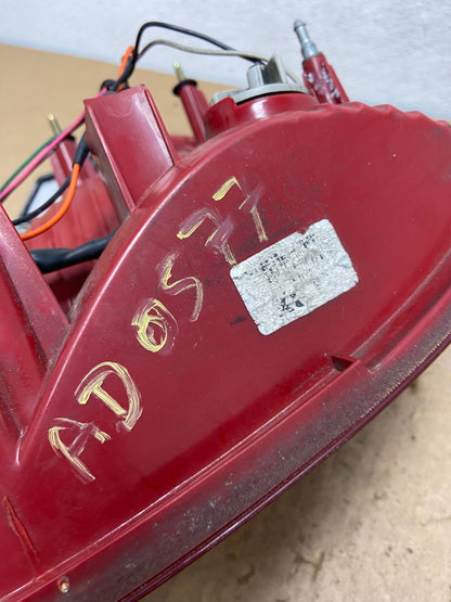 2001-2003 Sedan Hyundai Elantra Left Driver Lh Side Tail Light AD0577 LK7