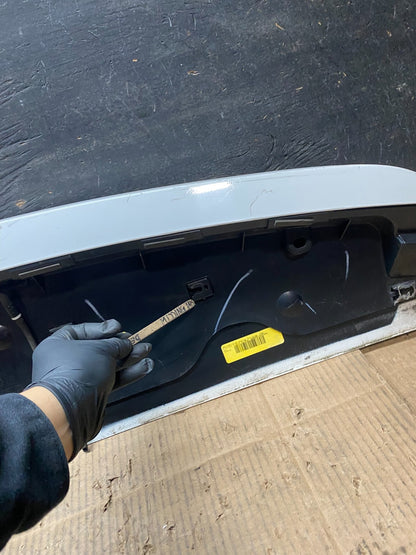 2011 to 2016 Chrysler Town & Country Rear Back Wing Spoiler t9499 DG16