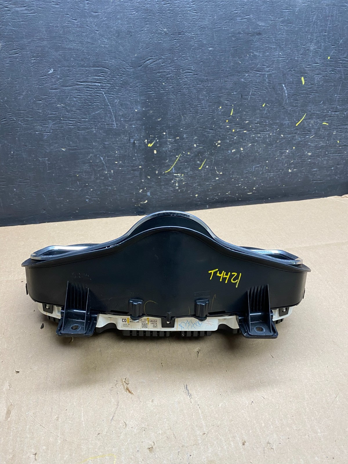 2013 to 2019 Lincoln MKT Speedometer Instrument Gauge Cluster t4421 DG3