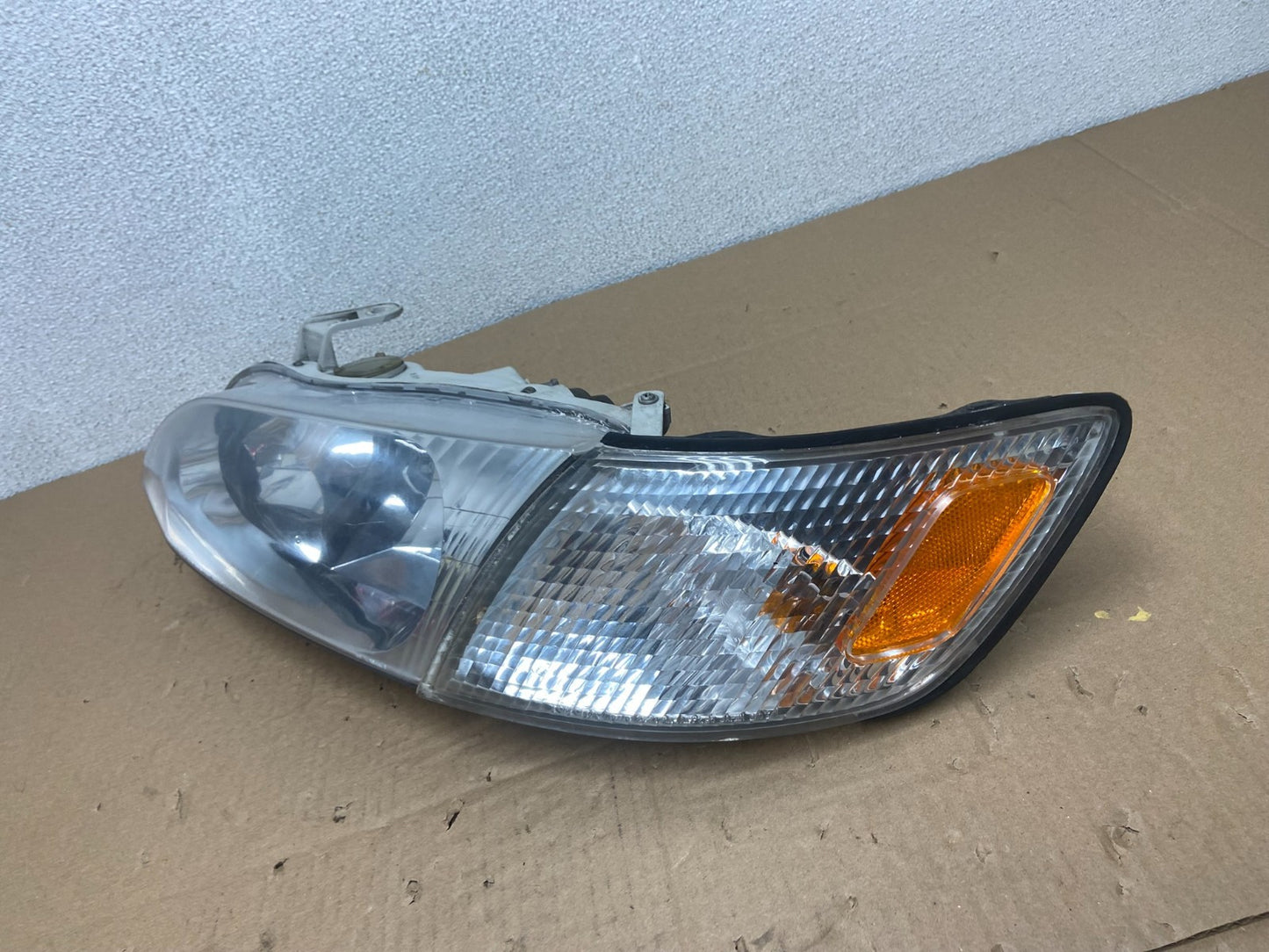 1997-2001 Lexus Es300 Left Driver Side Headlight Halogen Oem AB6176 DW1