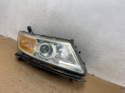2011 to 2013 Honda Odyssey Front Right Passenger Headlight Halogen AH9266 DW2