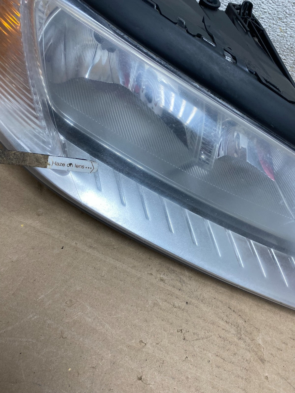2008 to 2013 Volvo XC70 V70 S80 Right Passenger Side Halogen Headlight AH9382 DW4