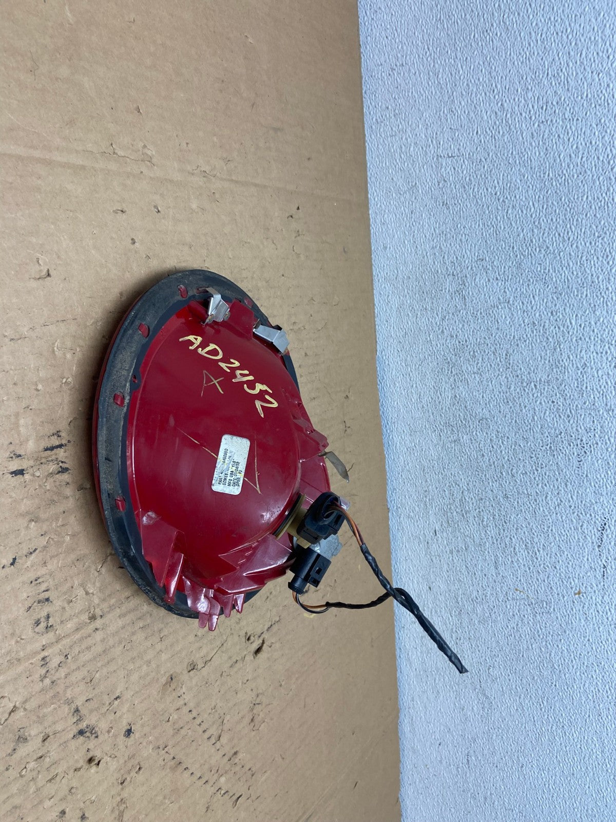 1998-2005 Volkswagen Beetle Left Driver LH Side Tail Light AD2452 LK4