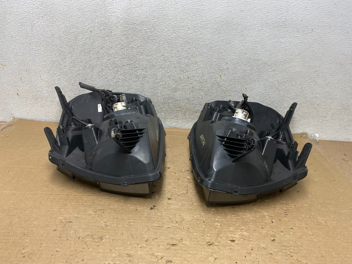 2005 to 2009 Chevrolet Equinox Left+Right Set Halogen Headlights AH9174 DW8