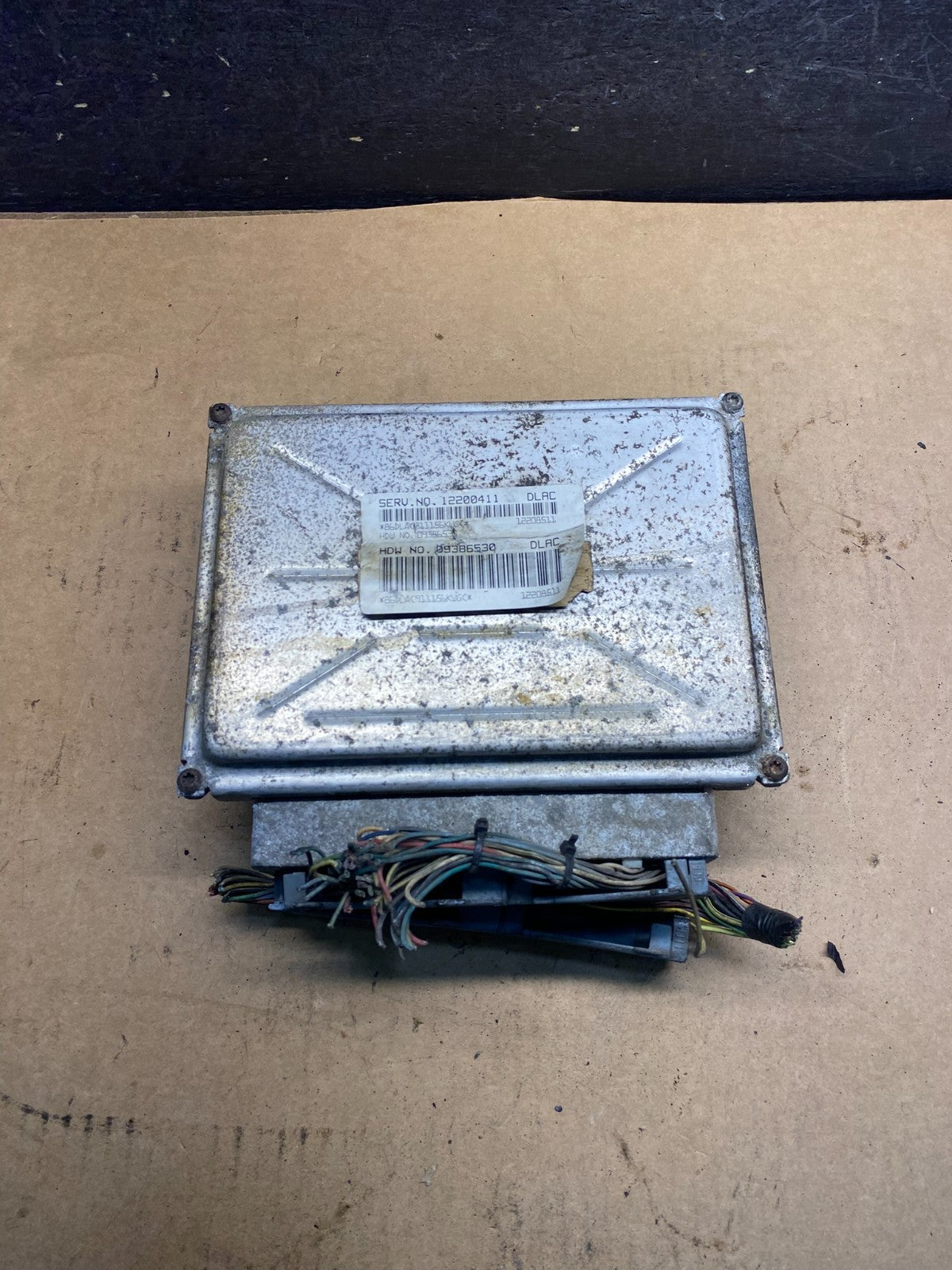 2001-2002 Silverado Tahoe Engine Computer Module 12200411 ECM ECU AH7247 DW0