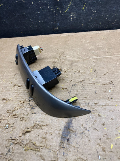 2004 to 2010 Toyota Sienna Left Side Climate Switches Bezel Trim OEM X1414 DG2