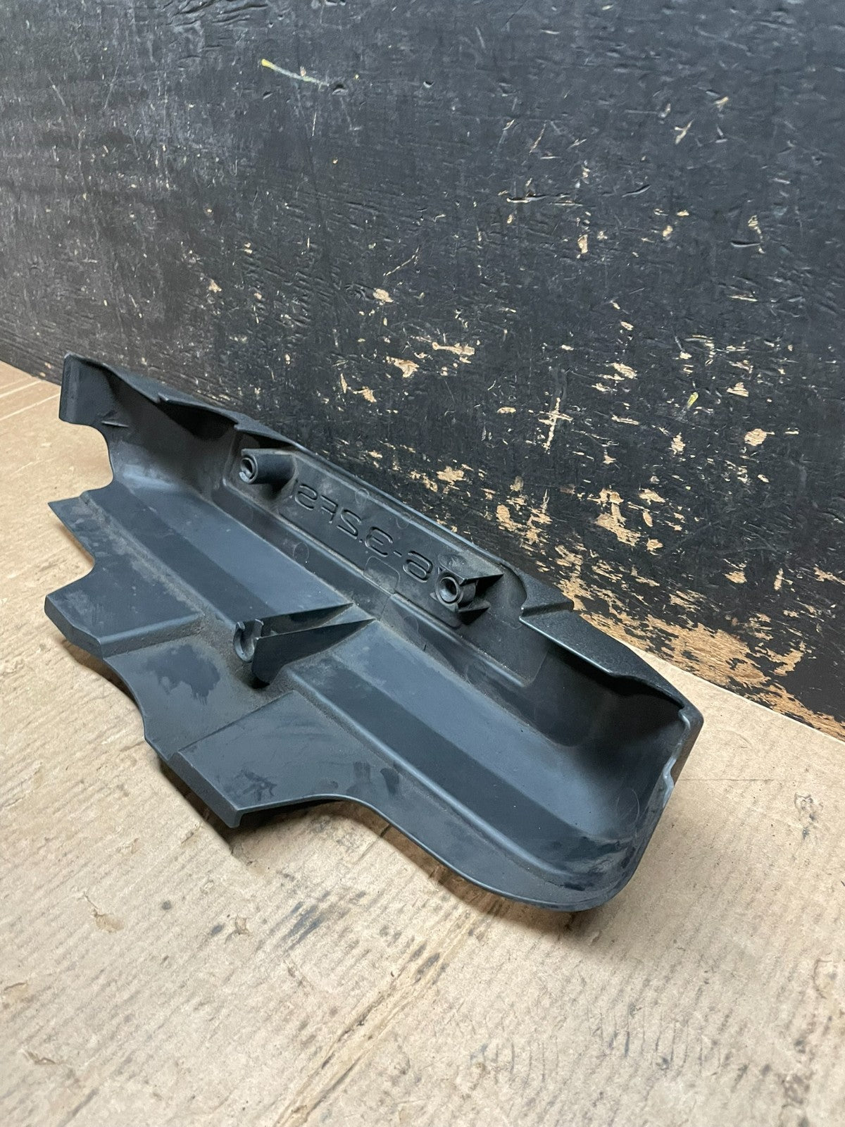 2008 to 2008 Audi  A6 3.2L Engine Motor Cover Oem z6079 DG6