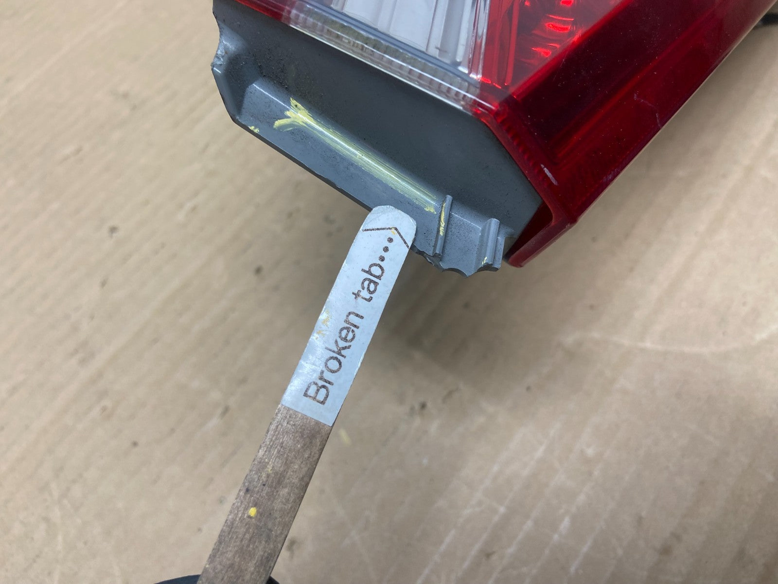 2011 - 2013 Honda Odyssey Inner Tail Light Right Passenger RH Side AG8884 DW3