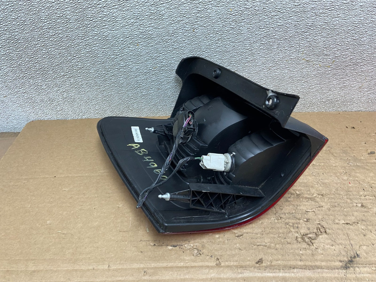2008 to 2012 Ford Escape Right Passenger RH Side Tail Light AB4960 LK5
