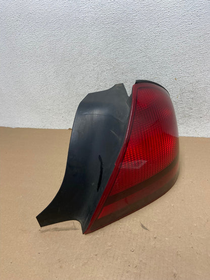 2003 to 2011 Mercury Grand Marquis Right Passenger Side Tail Light AG3379 LK2