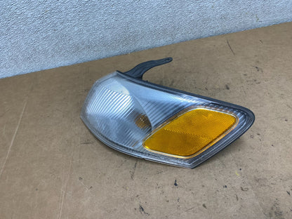 1997 1998 1999 Toyota Camry Left Driver LH Turn Signal X5168 DW1