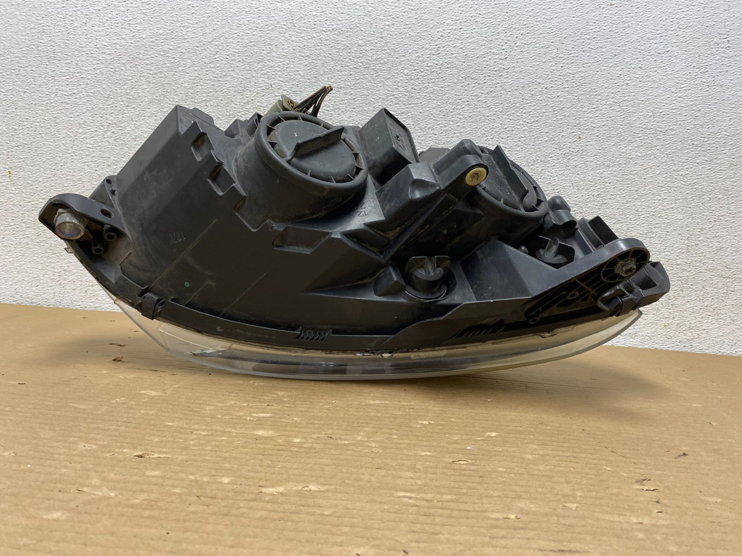 2008-2011 Mercedes C-Class C350 C300 Left Driver Halogen Headlight AG9333 DW5