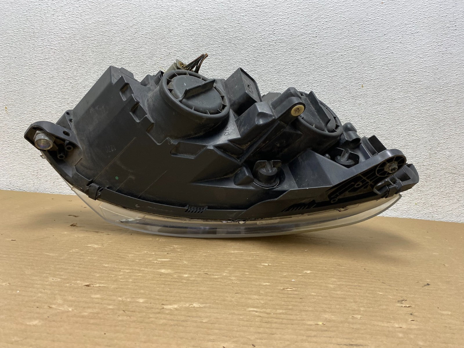 2008-2011 Mercedes C-Class C350 C300 Left Driver Halogen Headlight AG9333 DW5