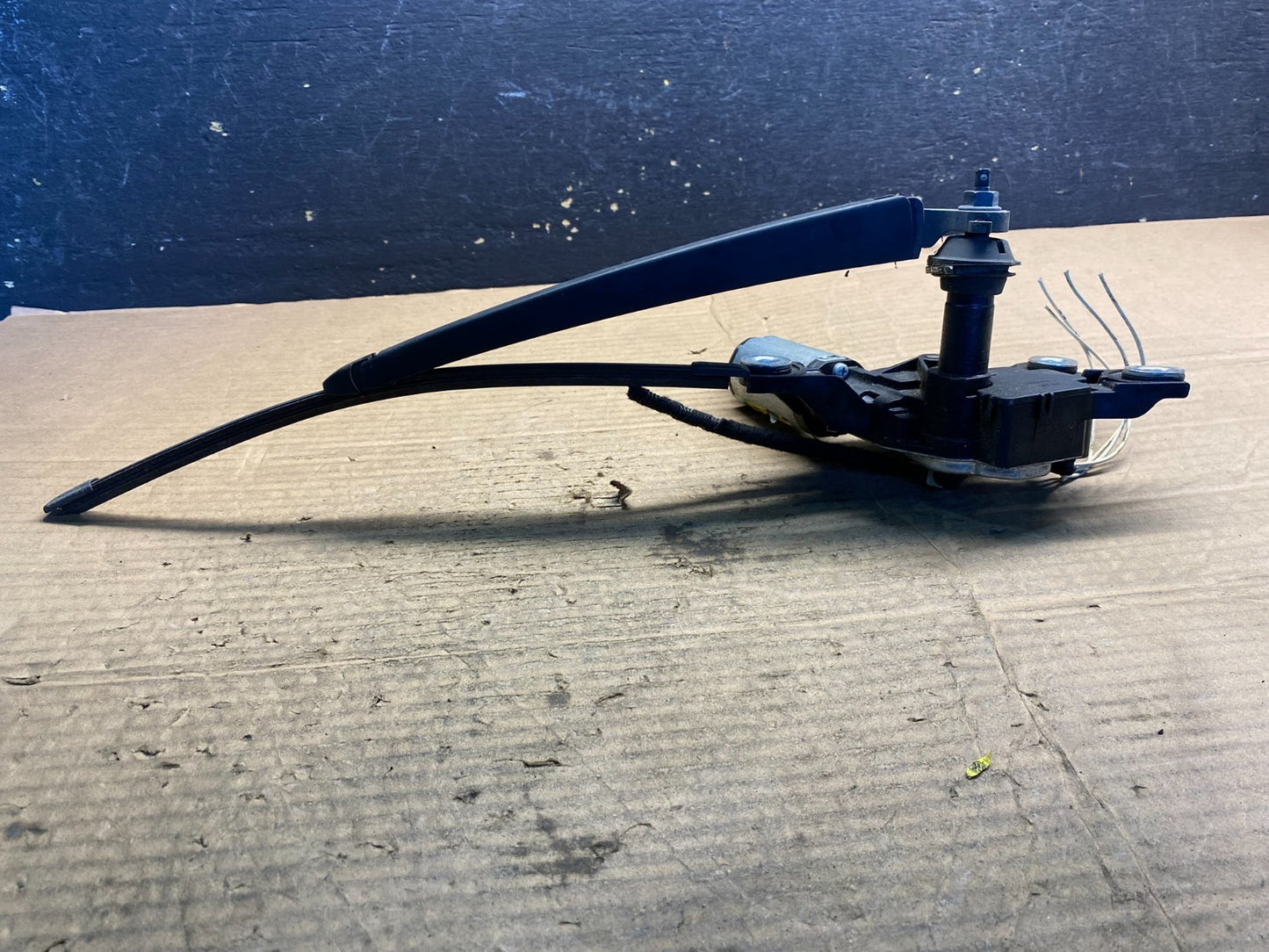 2011 to 2016 Volkswagen Tiguan Rear Window Wiper Motor aa7215  DG3