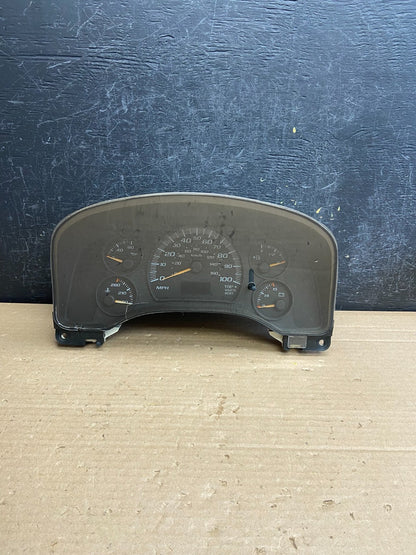 2004 to 2007 Chevrolet Express Speedometer Cluster Gauge AG0319 DG0
