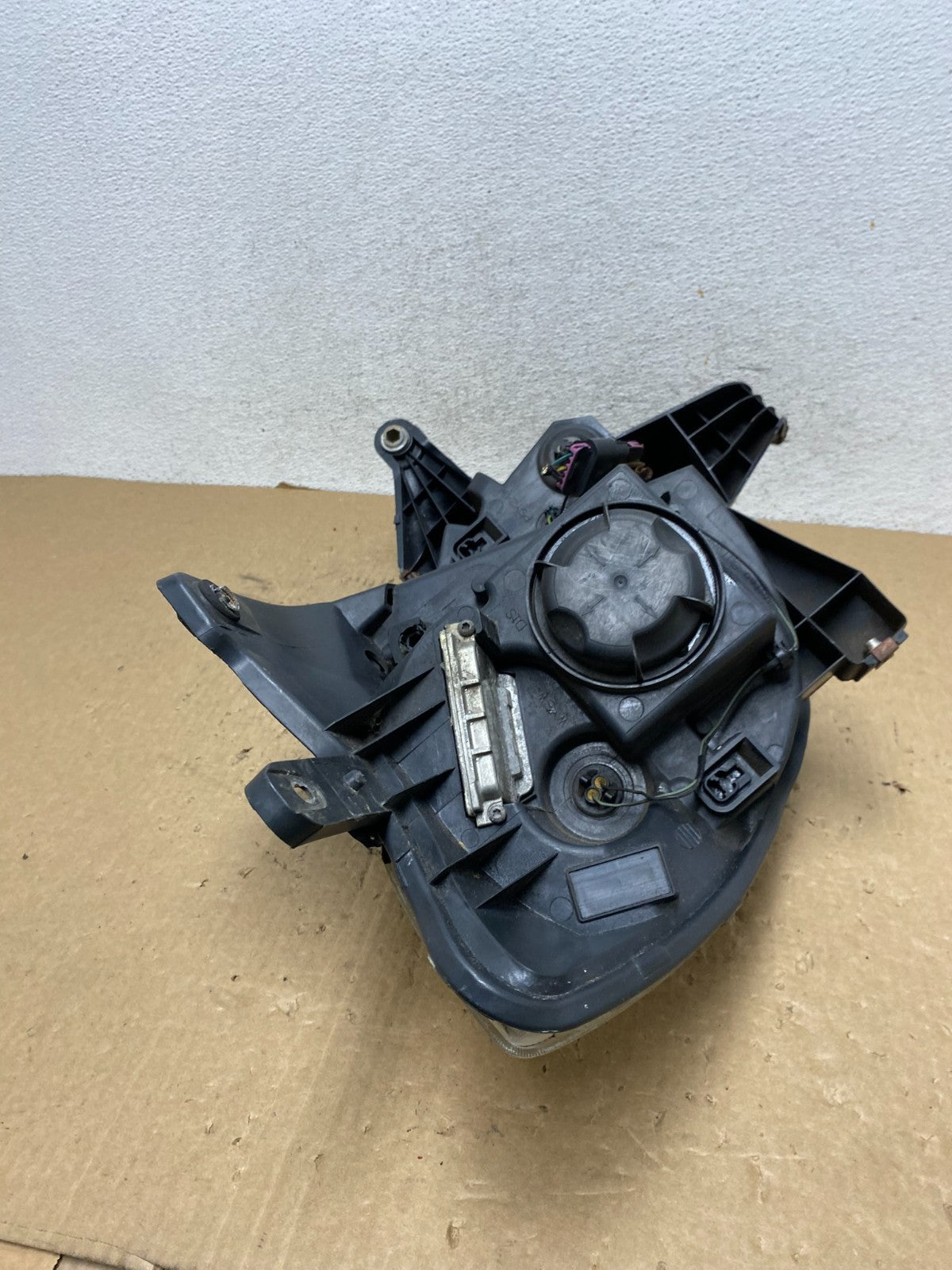 2008-2012 Buick Enclave Left Driver Headlight Xenon Hid One Ballast AF8093 DW9