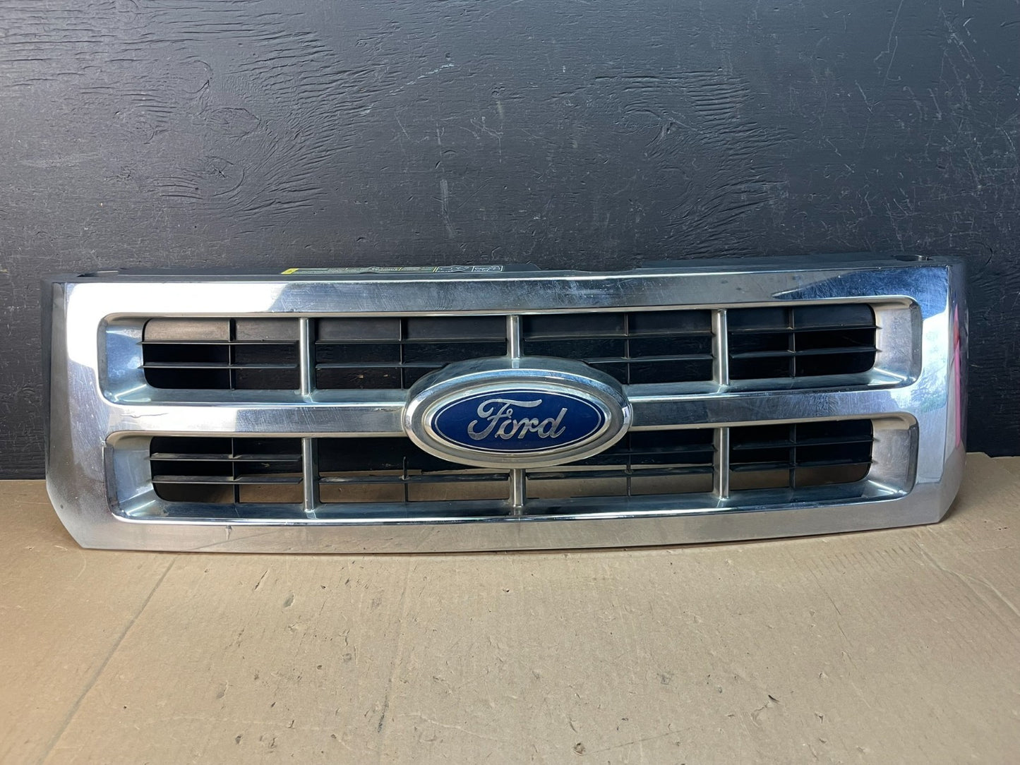 2008 to 2012 Ford Escape Front Upper Grill Grille AD5802 DG0