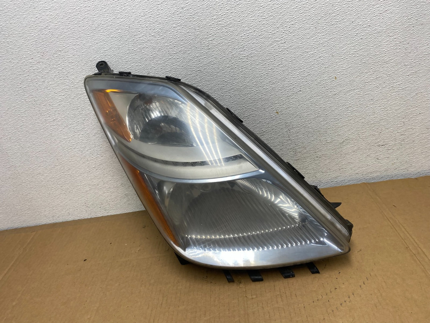 2006-2009 Toyota Prius Right Passenger Rh Side Headlight Halogen AD0738 DW0
