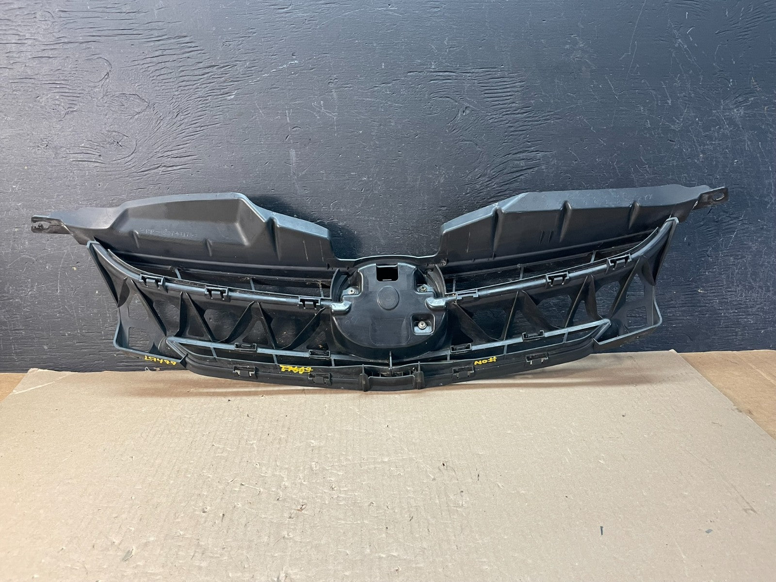 2006 to 2007 Mazda 5 Front Grille Grill AE33343