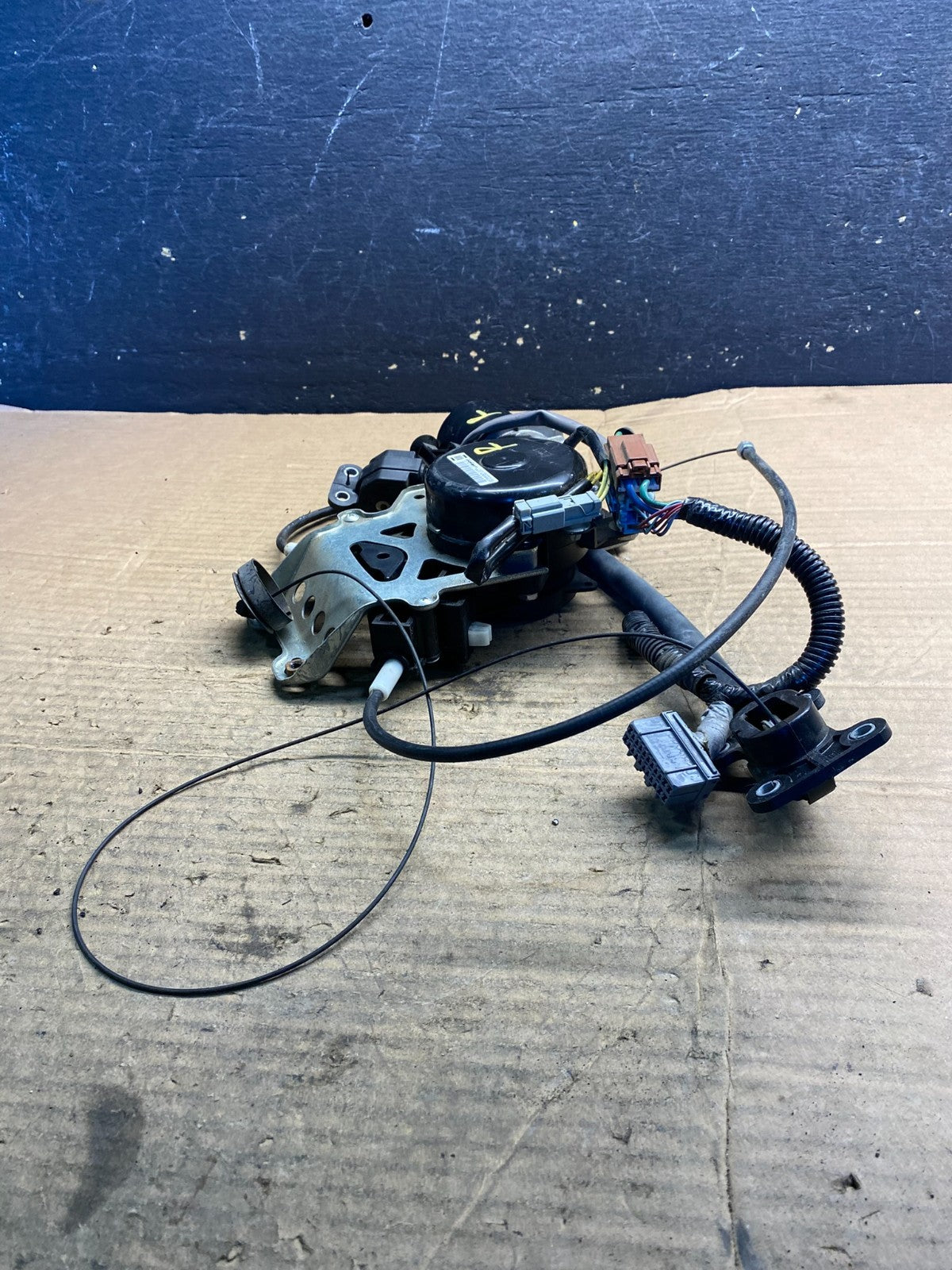 2005 - 2010 Honda Odyssey Rear Right Sliding Door Lock Actuator Motor AA7233 DG8