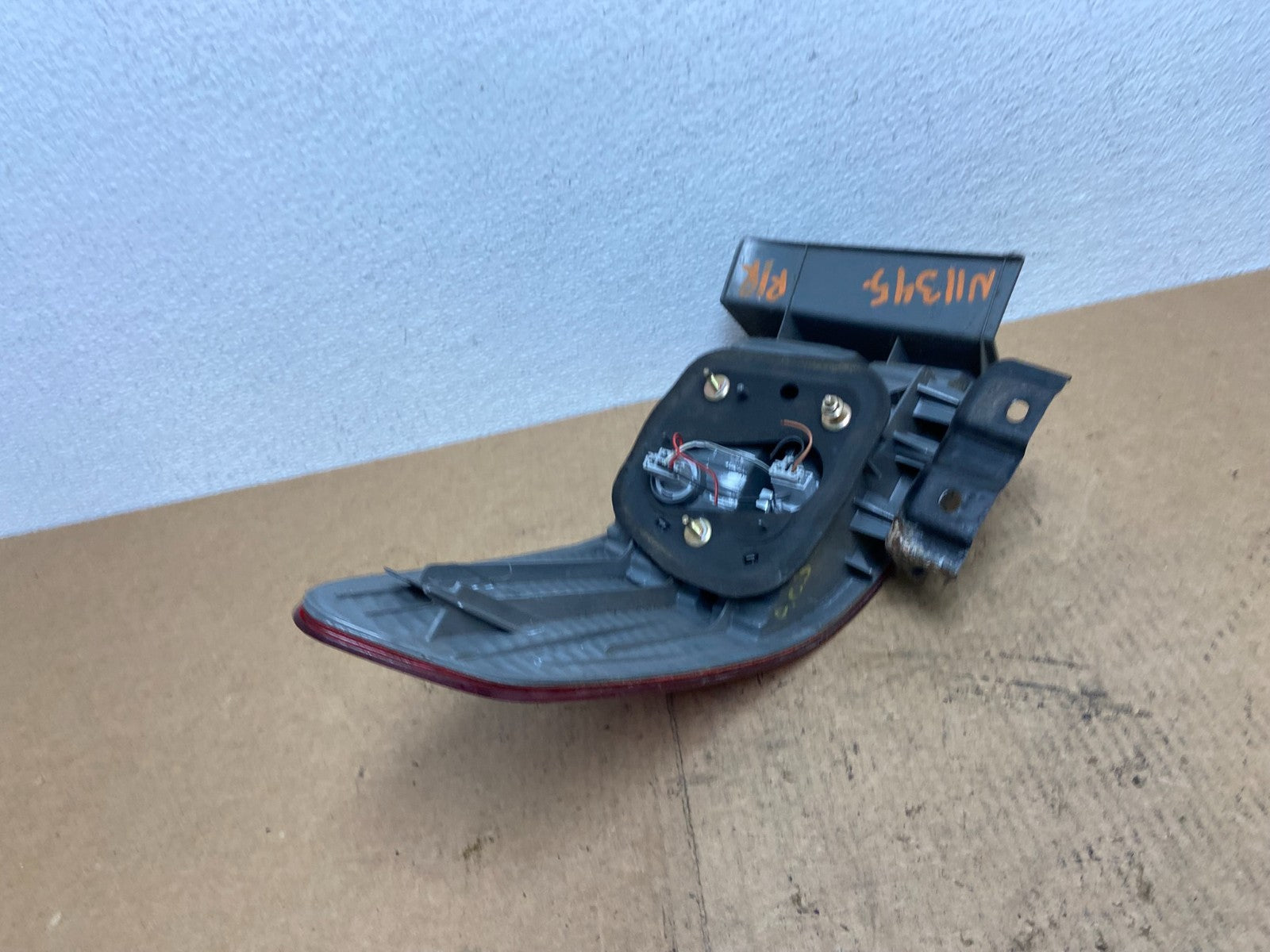 2005 Honda Accord Right Passenger Rh Side Tail Light Oem AC3235 DW4