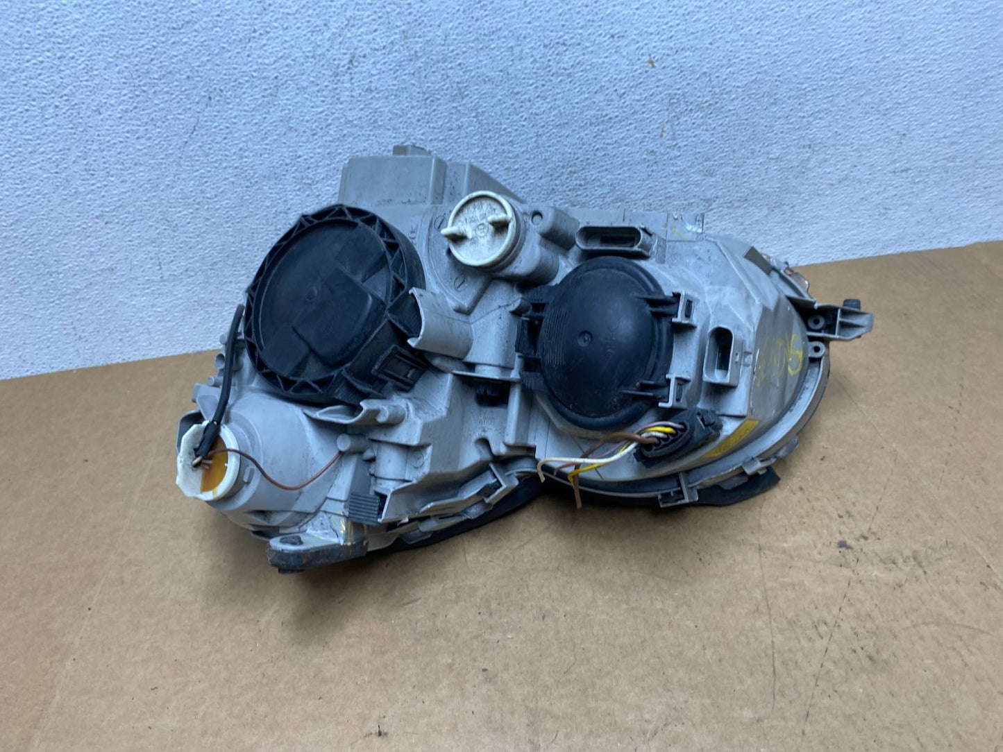 2001-2004 Mercedes-Benz C Class Halogen Right Passenger Headlight AE3005 DG9