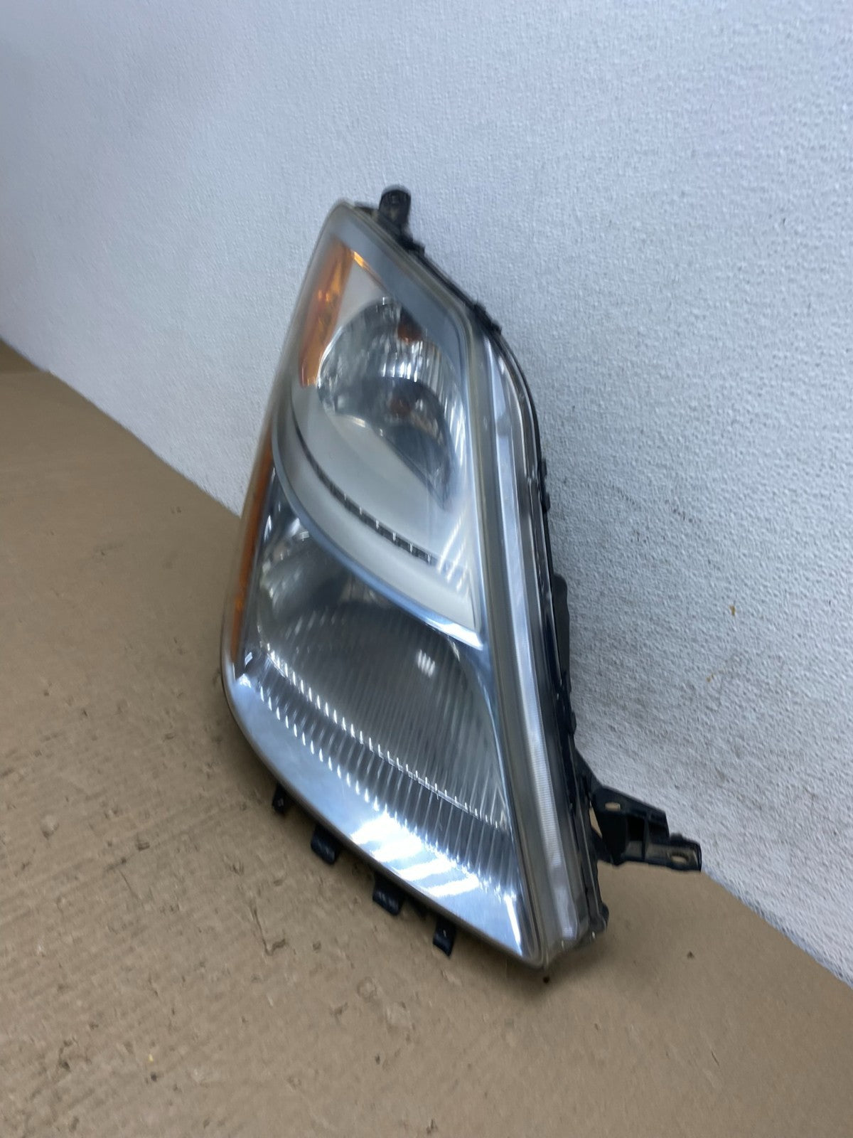 2006 - 2009 Toyota Prius Right Passenger Rh Side Headlight Halogen AE9697 DW1