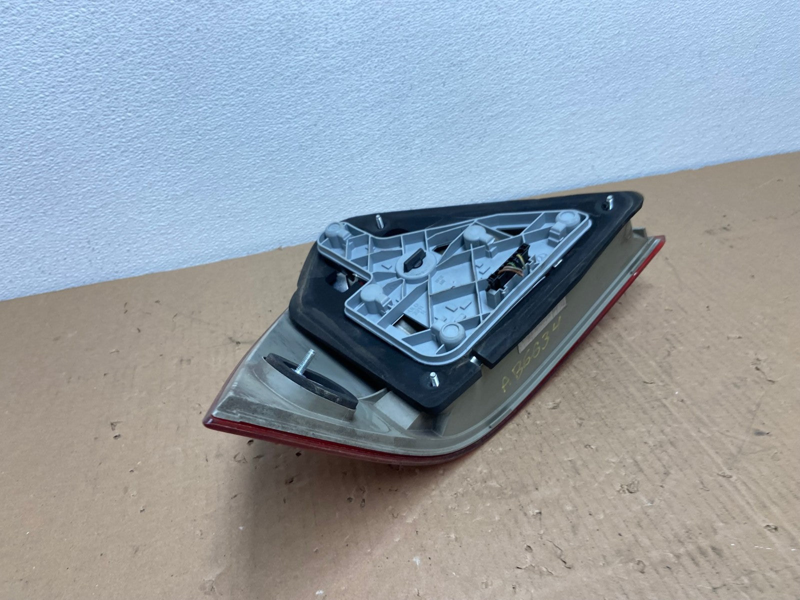2001-2004 Mercedes-Benz C230 C240 W203 C-Class Right Passenger Tail Light AB66344