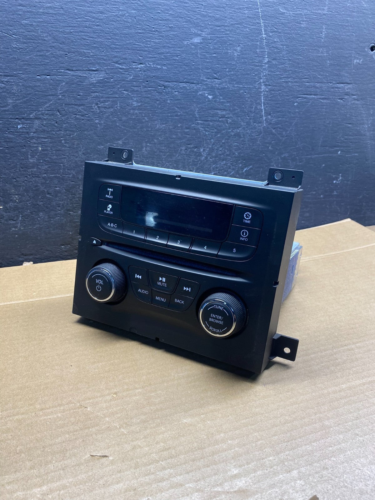 2013-2014 Dodge Dart Radio Player Stereo Audio Receiver Control Panel AD6599 DG0