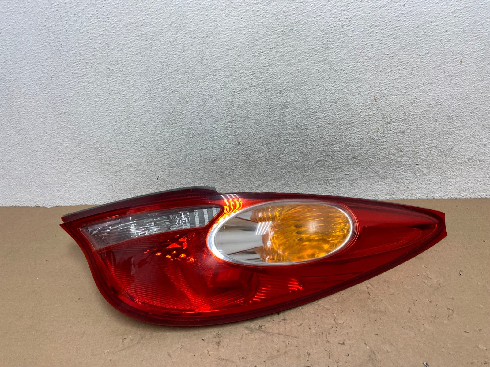 2004 to 2006 Toyota Solara Right Passenger Side Tail Light AG4290 LK0