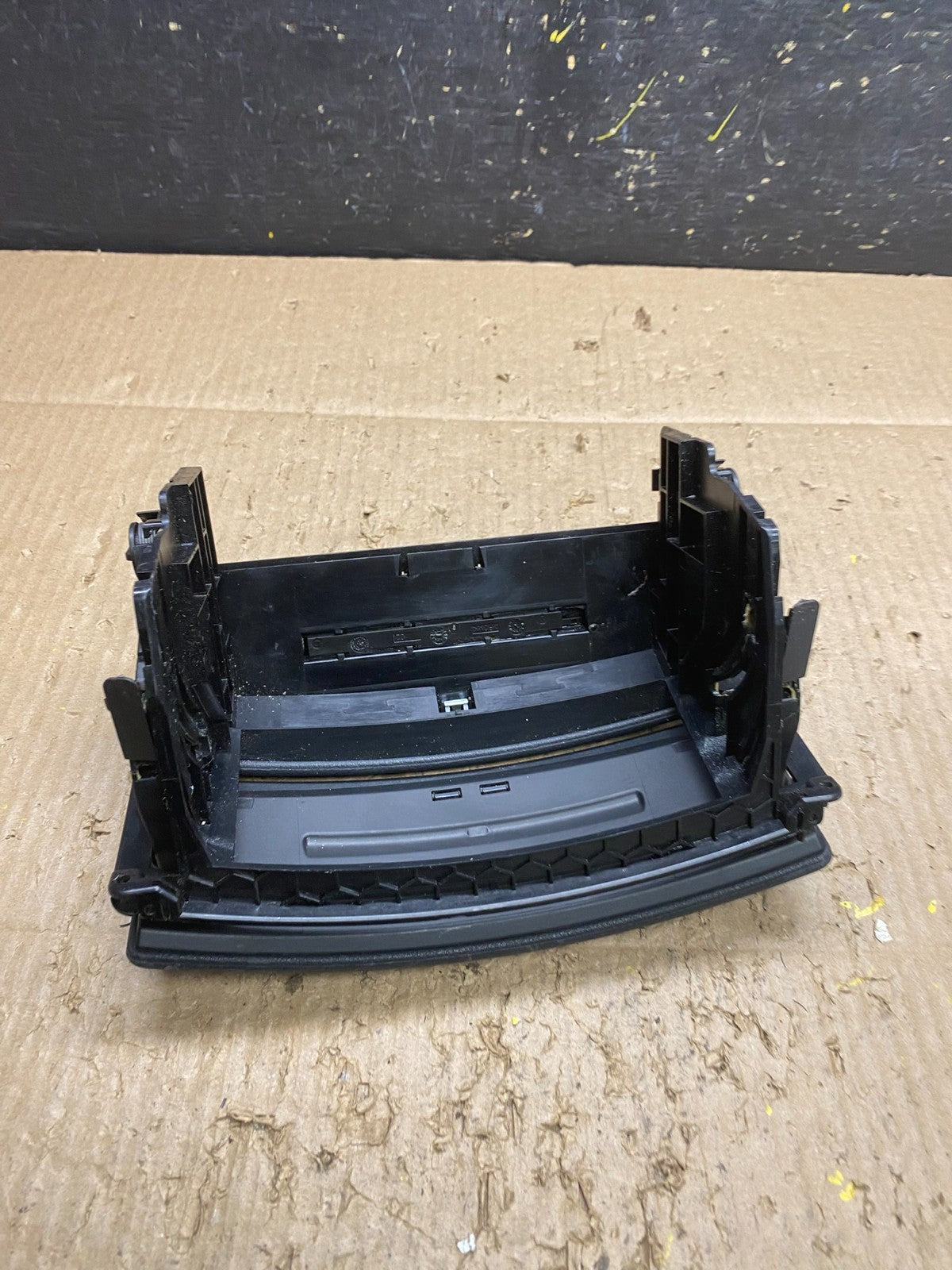 2007 to 2009 Mercedes S-Class S550 Center Console CD Player Cover Trim V7234 DG5