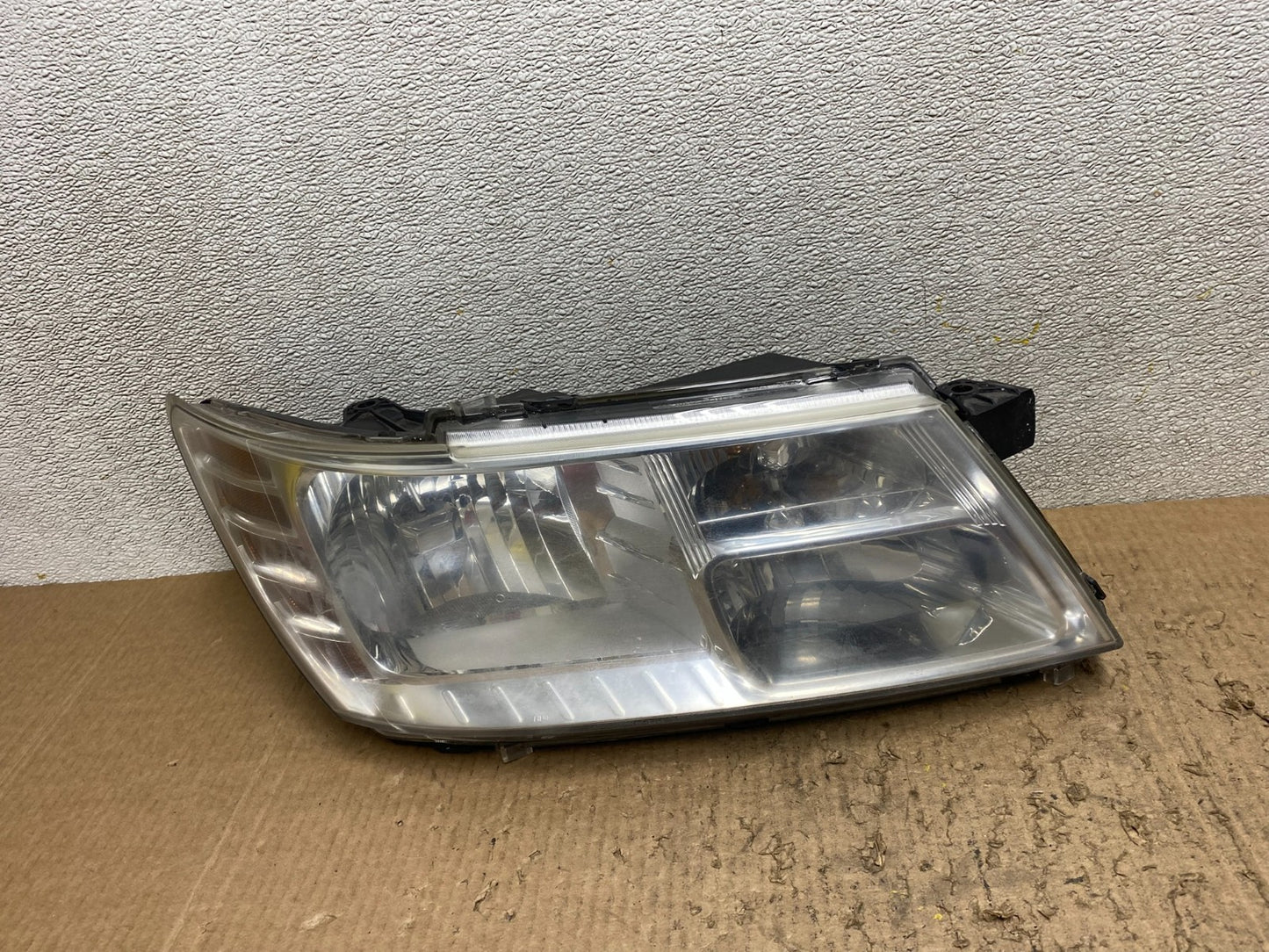 2009 to 2017 Dodge Journey Headlight Right Passenger Rh Halogen Oem W8064 DW0