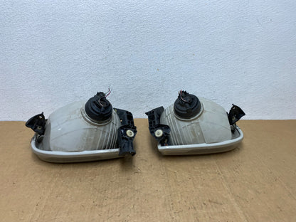 2000 - 2004 Toyota Tundra Left+Right Side Halogen Headlights AD1381 DW8