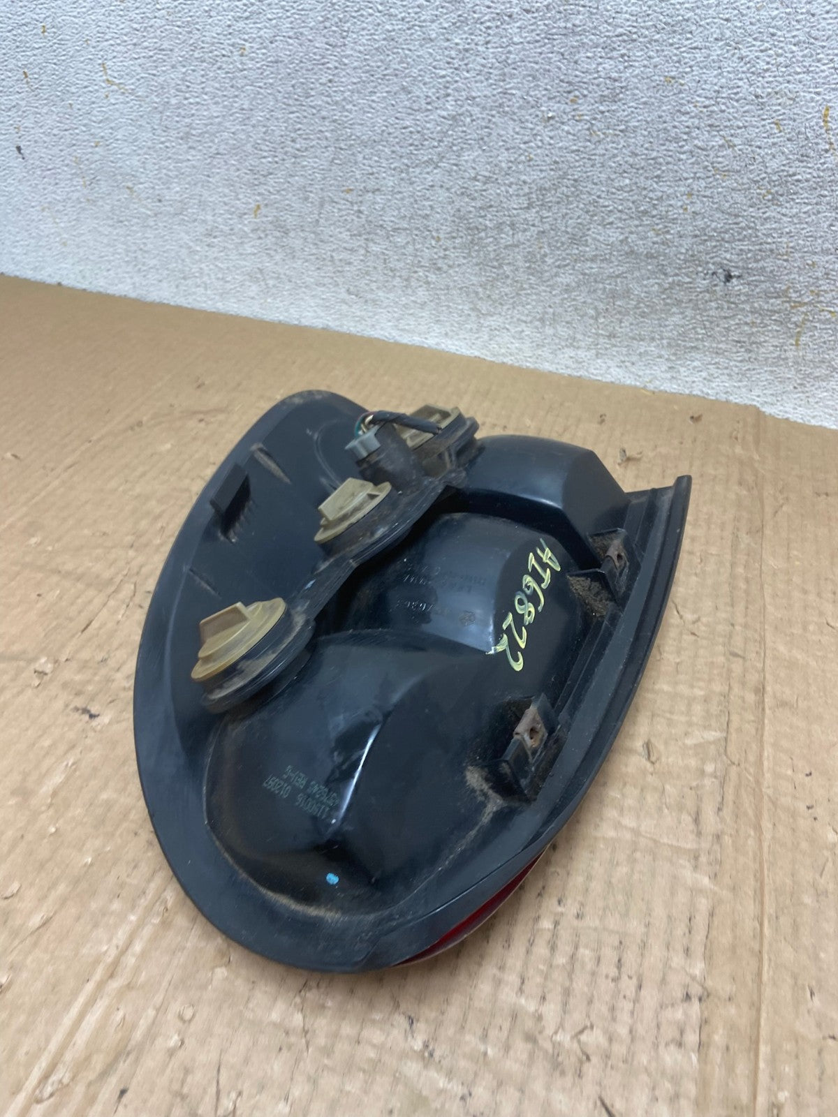 1998 to 2003 Dodge Durango Tail Light Left Driver LH Side AI6822 LK6