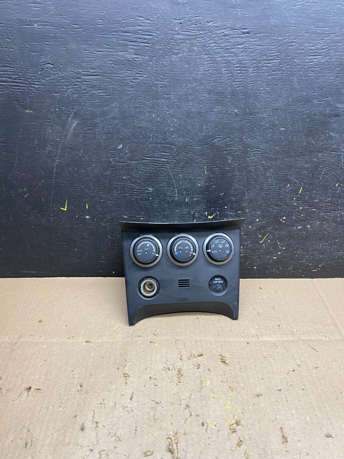2011 to 2015 Nissan Rogue Heater Temperature AC Climate Control U5045 DG0