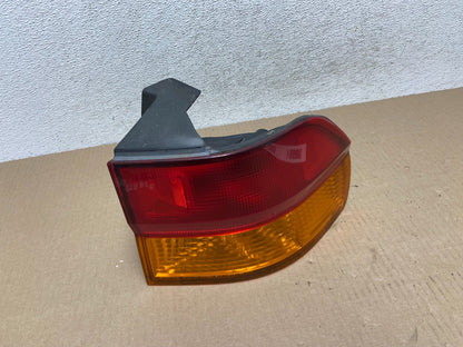 2002 2003 2004 Honda Odyssey Right Passenger Side Tail Light AG5846 DW0