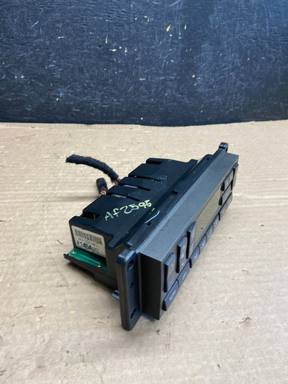 2003 to 2006 Lincoln Town Car Climate Control Panel af2596 DG1