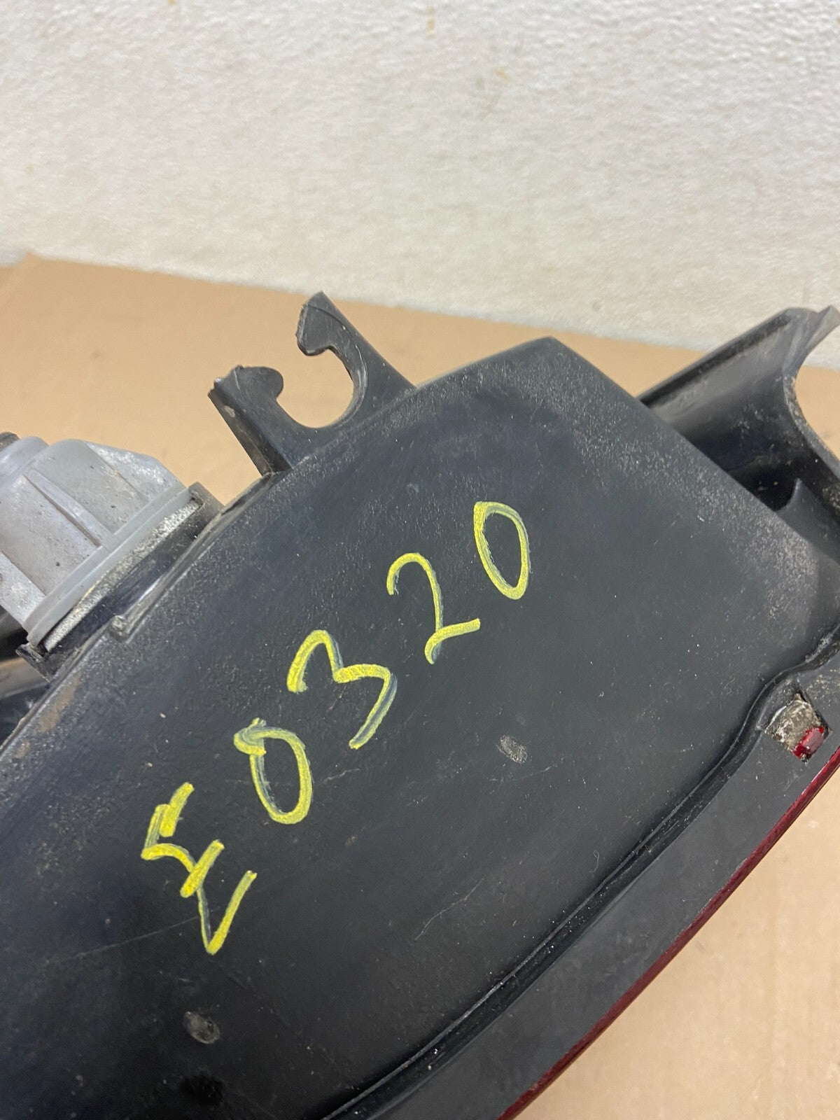 2000 to 2002 Daewoo Nubira Station Wagon Right Side Tail Light OEM E3205
